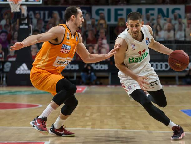 尼亚锁定1 尼亚锁定1